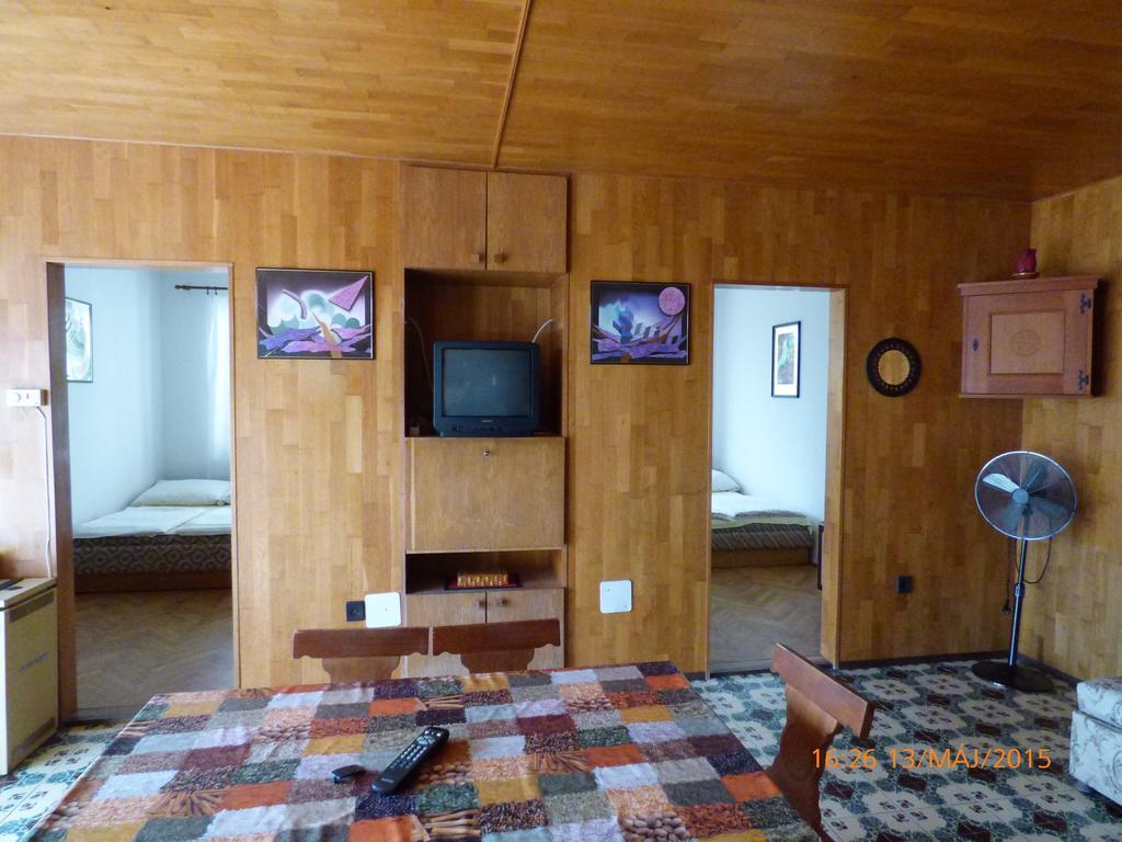 Fabian Apartman-Haz Szantod Bilik gambar