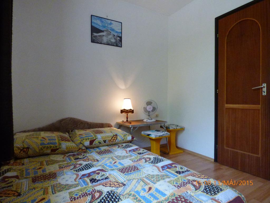 Fabian Apartman-Haz Szantod Bilik gambar