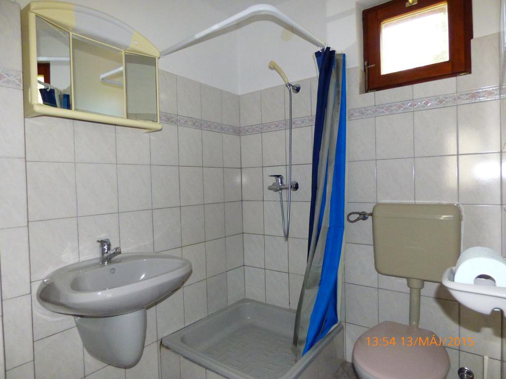 Fabian Apartman-Haz Szantod Bilik gambar