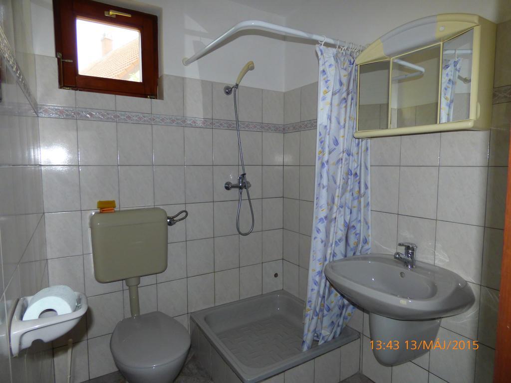 Fabian Apartman-Haz Szantod Bilik gambar